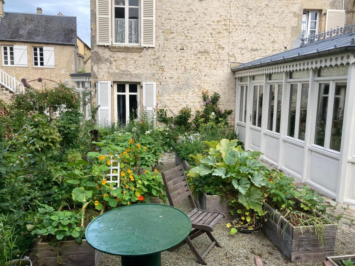 Le Clos De L'Eglise Arromanches-les-Bains Eksteriør billede